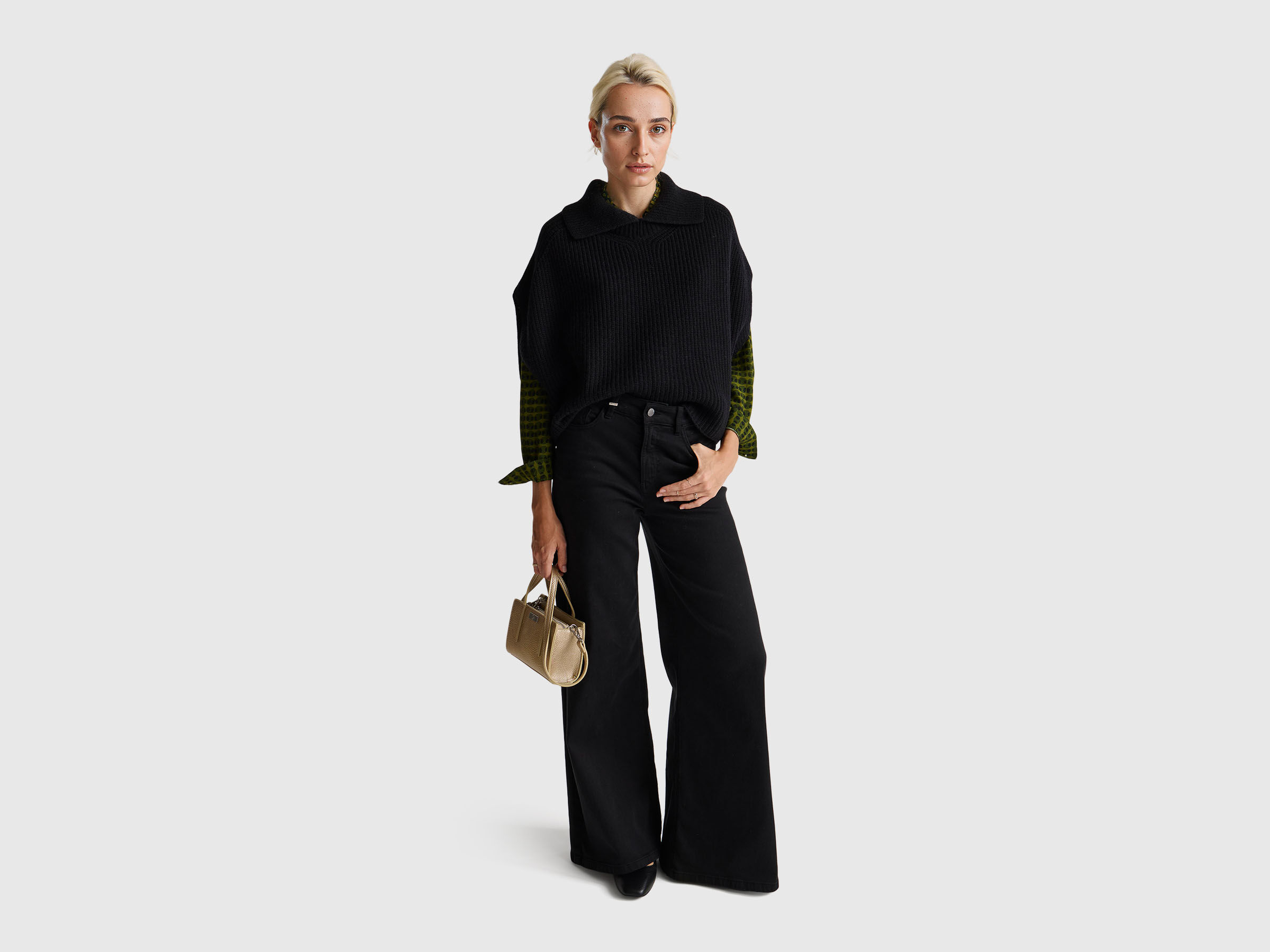 CAPE Women image number 3